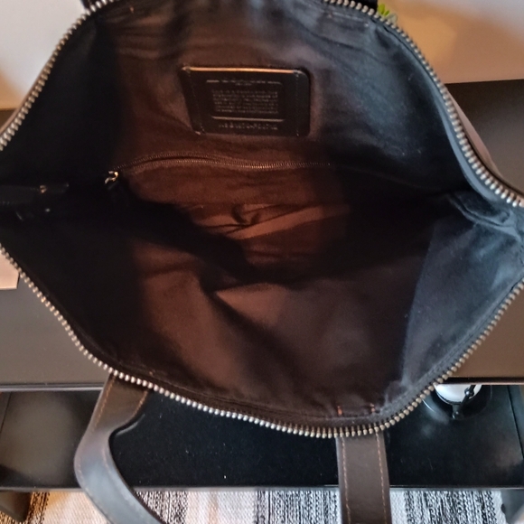 Coach Graham Tote - Picture 5 of 15